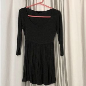 3/4 sleeve grey shirt